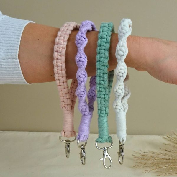 Macramé sleutelhanger Rood met wit kwastje - Katoen - Macramé